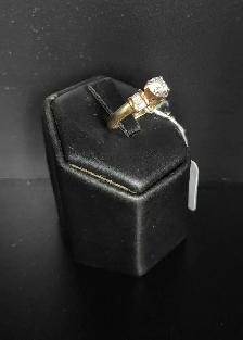 SZ 6 Ladies 14k Gold diamond ring (23820061) - Photo 2