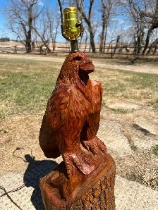 Beautiful Carved eagle lamp - Photo 2