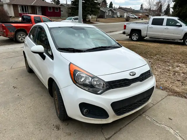 2013 KIA RIO-LOW KM