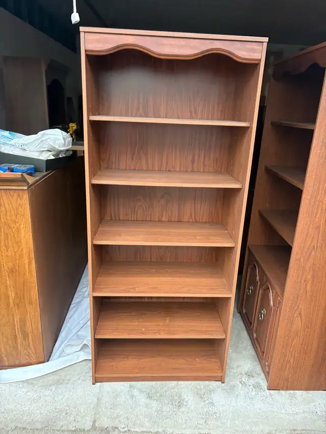 Free delivery used Wooden Bookshelf with 6 Shelves - Photo 3
