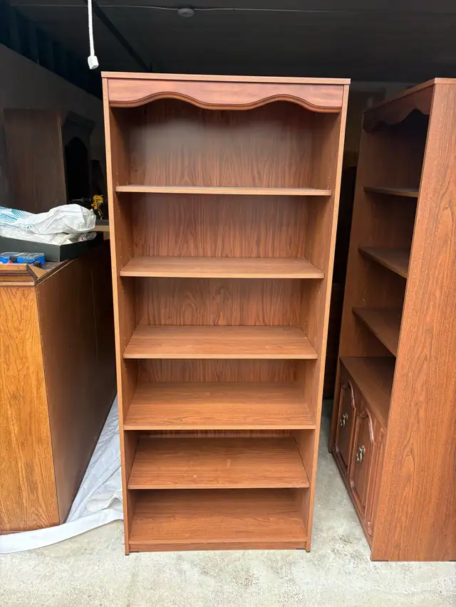 Free delivery used Wooden Bookshelf with 6 Shelves - Photo 5