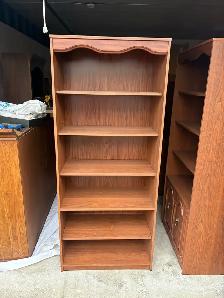 Free delivery used Wooden Bookshelf with 6 Shelves - Photo 5