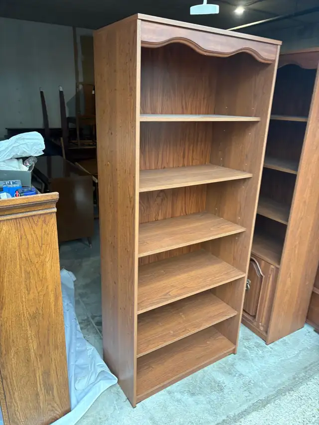 Free delivery used Wooden Bookshelf with 6 Shelves - Photo 7