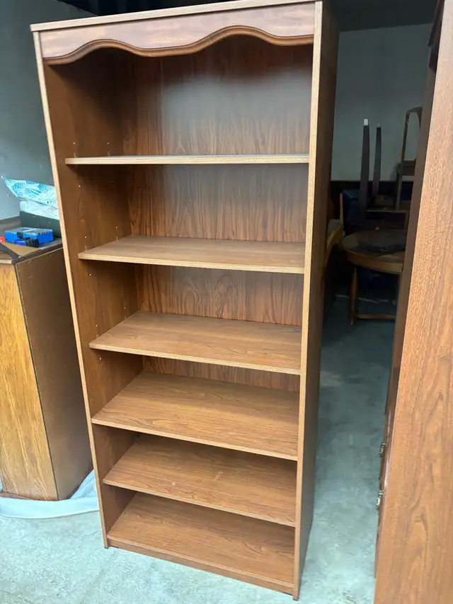Free delivery used Wooden Bookshelf with 6 Shelves - Photo 8
