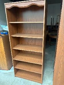 Free delivery used Wooden Bookshelf with 6 Shelves - Photo 8