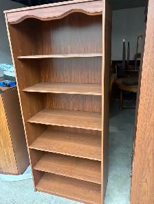 Free delivery used Wooden Bookshelf with 6 Shelves - Photo 9