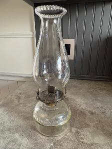 Assortment of antique lamps. - Photo 2