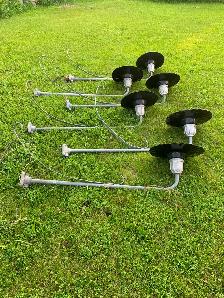 Set of 5 antique clamshell service station lights and brackets - Photo 3