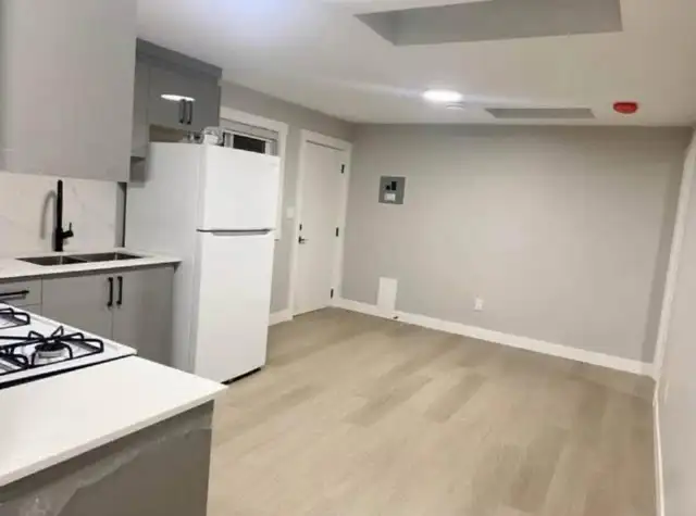 House for rent - Photo 2