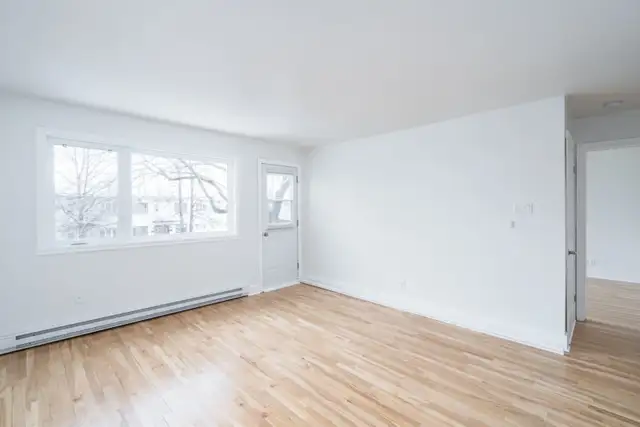 Bright & Spacious 5½ Apartment for Rent - Photo 2