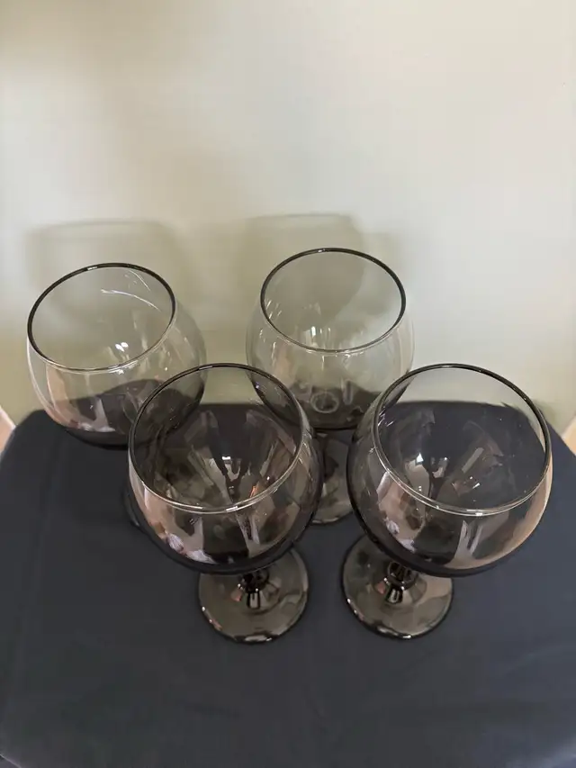 4x Wine glasses - Photo 3