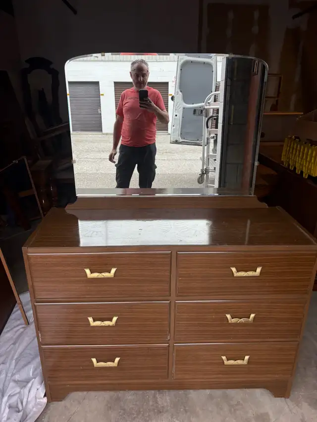 Free delivery used Gelco Furniture Co. Dresser with Mirror