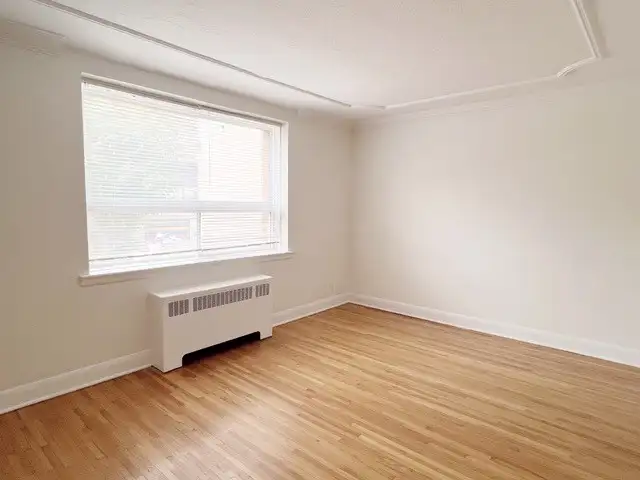 Bachelor $999 - Photo 5