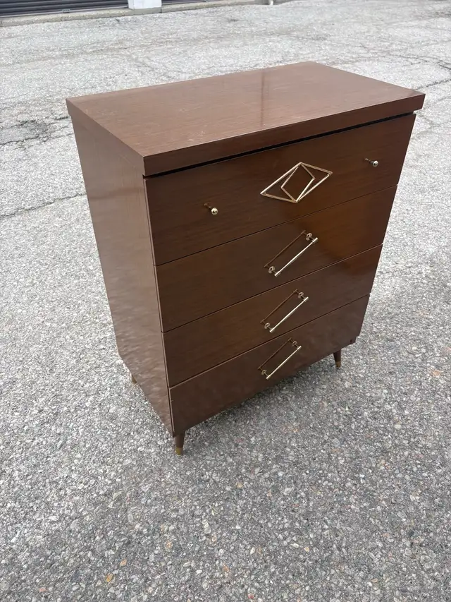 Free delivery used Vintage 4-Drawer Dresser - Photo 4