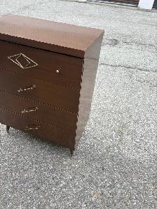 Free delivery used Vintage 4-Drawer Dresser - Photo 6