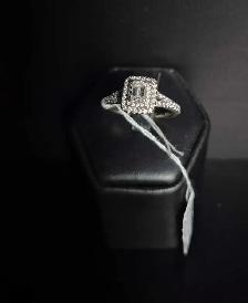 SZ 6.5 Ladies 14k Diamond Ring (30685317)