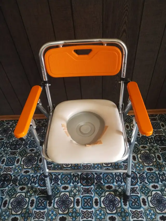 Commode for sale