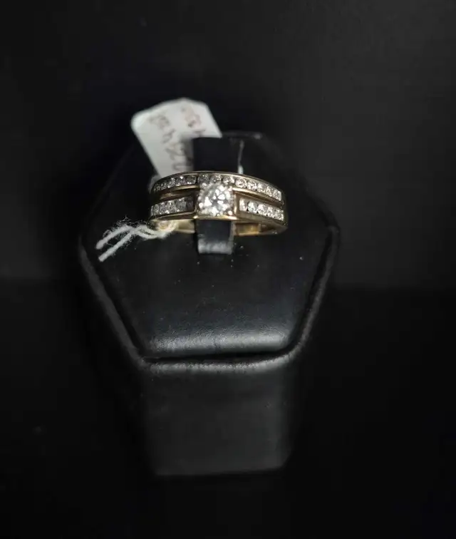 SZ 6 Ladies 10k Gold Ring Set (23294257)