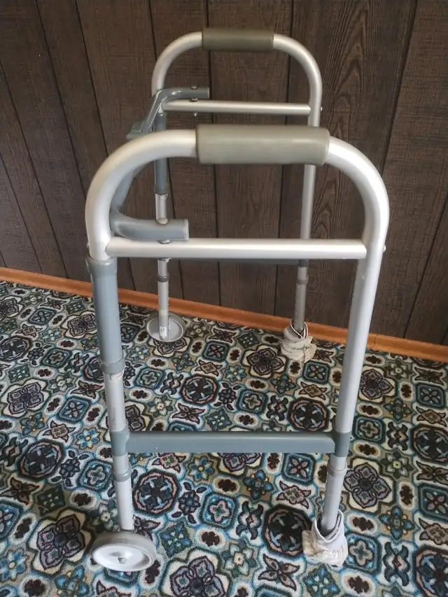 Walker for sale - Photo 2
