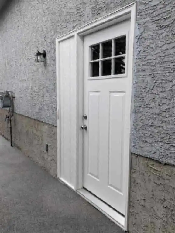 2 bedroom basement - Photo 10