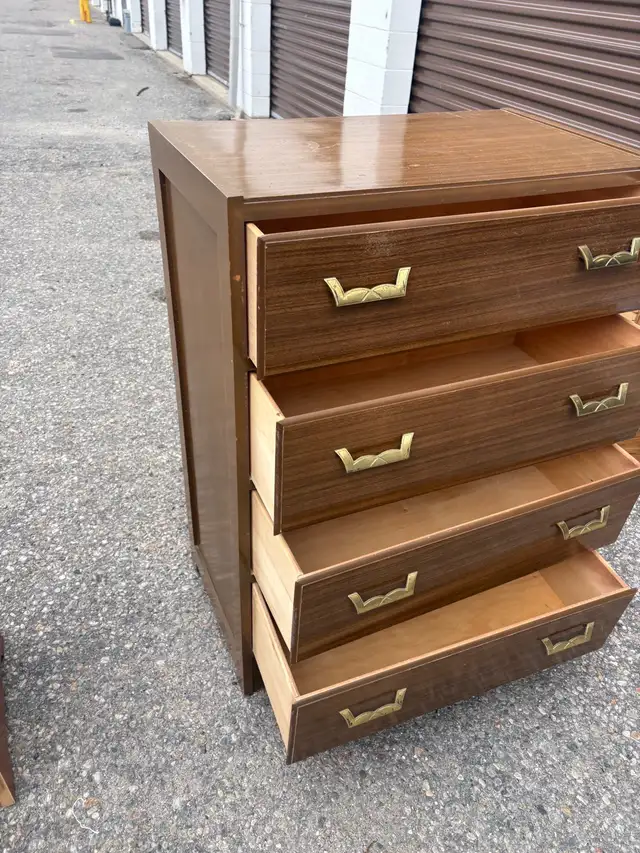 Free delivery used vintage Brown 4-Drawer Dresser - Photo 9