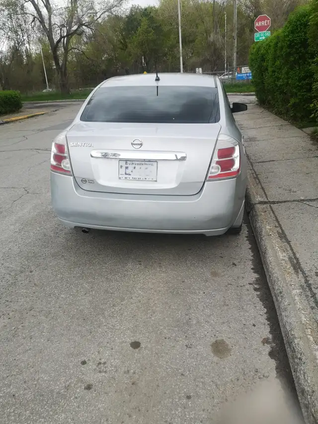 Nissan Sentra en bon état à vendre - Photo 3