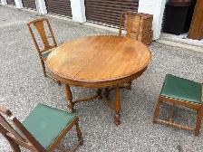 Free delivery antique Oak Dining Table and Chairs Set