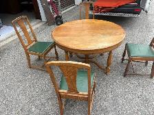 Free delivery antique Oak Dining Table and Chairs Set - Photo 2