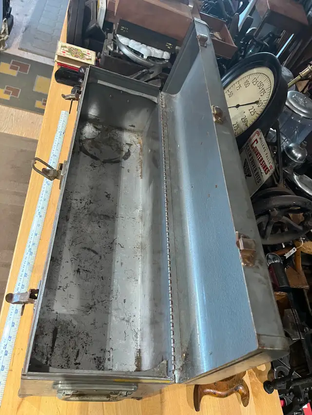 Vintage 1950's Craftsman 6517 Toolbox - Photo 6