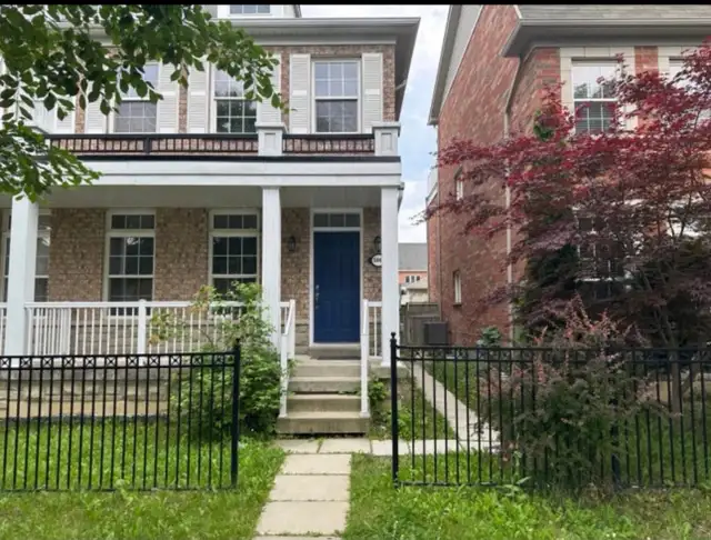 3 bedroom semi available for rent in Churchill meadows.