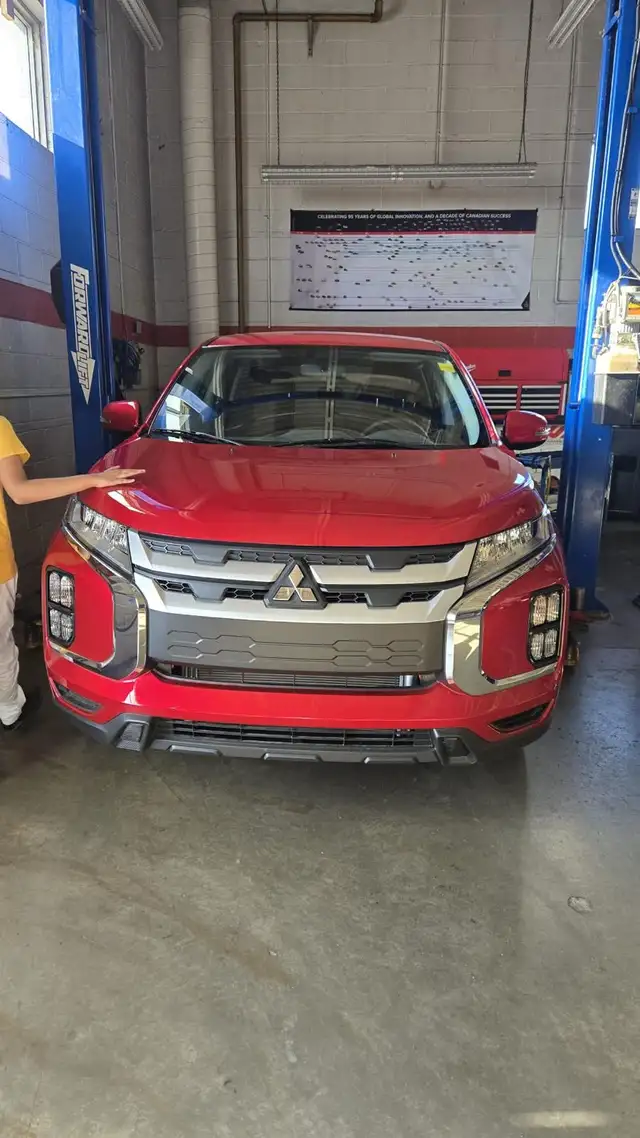 2025 Mitsubishi RVR SE Finance takeover