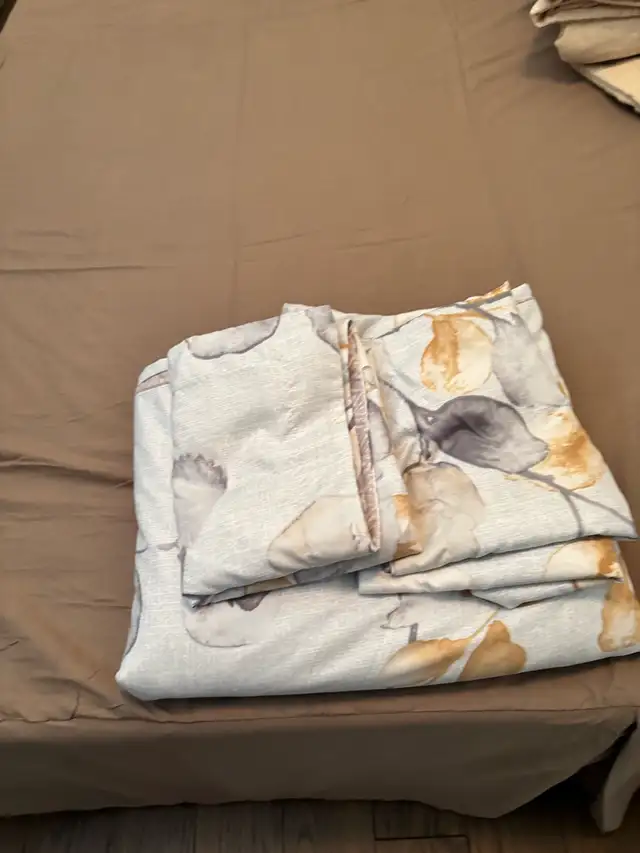 Your choice of two Queen duvet sets-$15 each - Photo 2