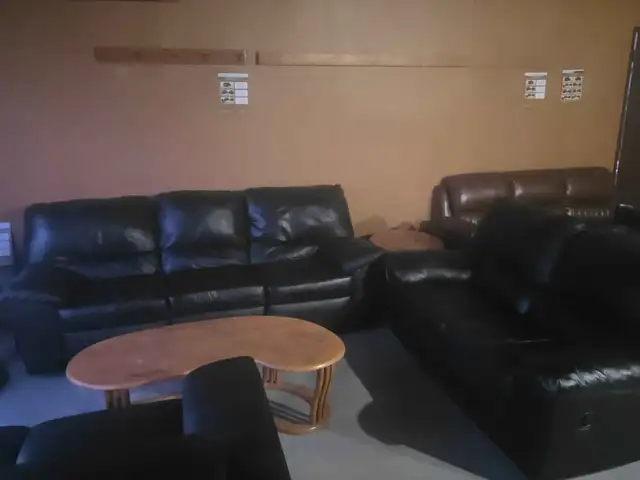 Black leather recliner sofa & love seat.Free delivery & disposal - Photo 3