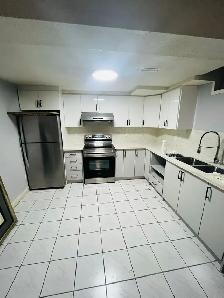 East Credit / Heritage Hills  – Close to Square One, SHARED ROOM - Photo 4