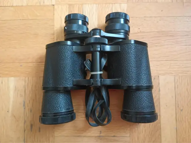 Vintage Skyline 7 X 35 Field 7.5 Binoculars With Leather Case