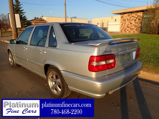 1999 Volvo S70 Series Sedan T5 - Photo 4