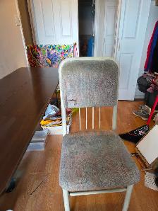 FREE ELECTRIC TABLE AND CHAIR