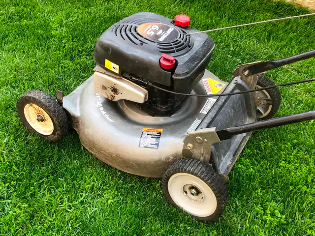 Lawnmower - Photo 2