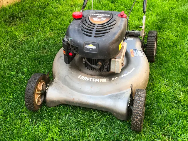 Lawnmower - Photo 3