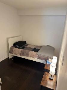 Room available in a 2 bed 2 bath Condo in "Aura" Yonge&Gerrard - Photo 8