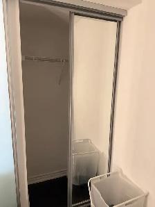 Room available in a 2 bed 2 bath Condo in "Aura" Yonge&Gerrard - Photo 9