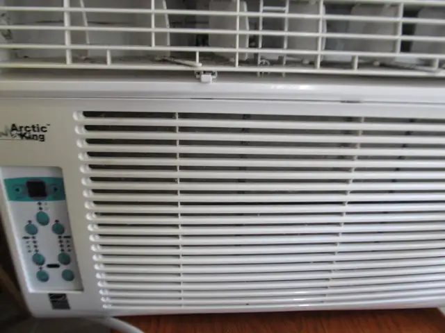 Air climatisé Arctic King 10,000BTU pour fenêtre