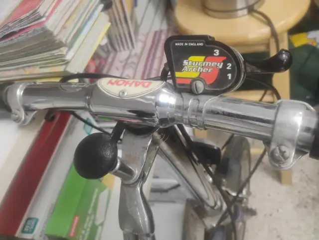Antique Foldable London Bicycle - Photo 3