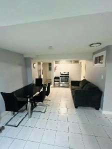 PrivateRoom East Credit Heritage Hills Area  Close to Square One