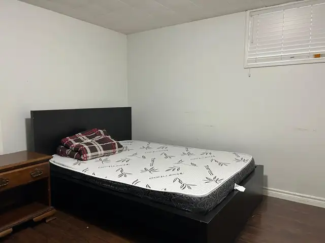 Fully furnished room in the basement for rent - Photo 3