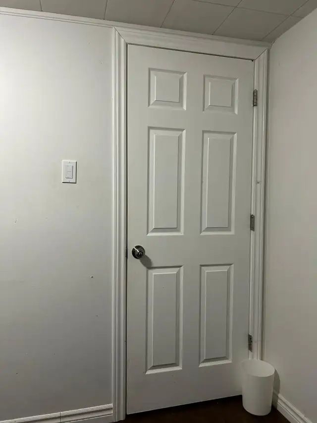 Fully furnished room in the basement for rent - Photo 4