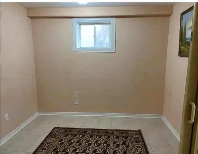 furnished basement apt - Photo 3