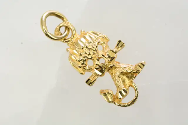 10K ANIMAL PENDANT - Photo 2