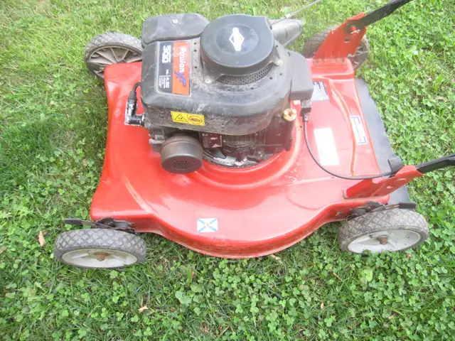 POULAN 20' PUSH LAWN MOWER BRIGGS 4.5 H/P STARTS RUNS GREAT - Photo 4