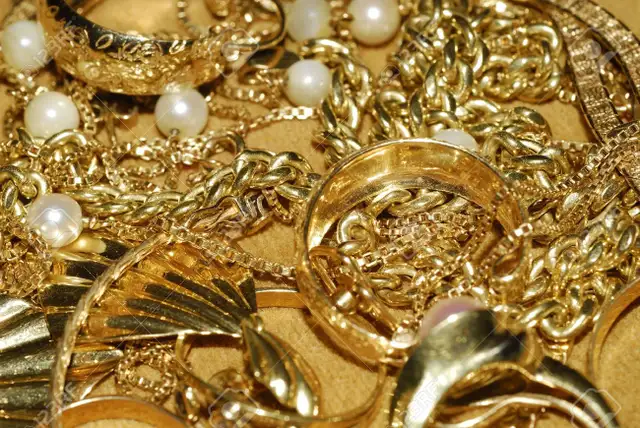 ESTATE SALE  JEWLWERY GOLD  AND COLECTABLE WATCHES